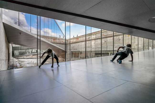 Museo marittimo vetrata e black dance